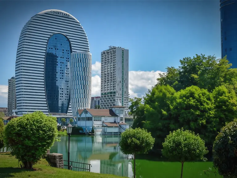 Квартира в центральном районе у парка 6 Мая в Батуми